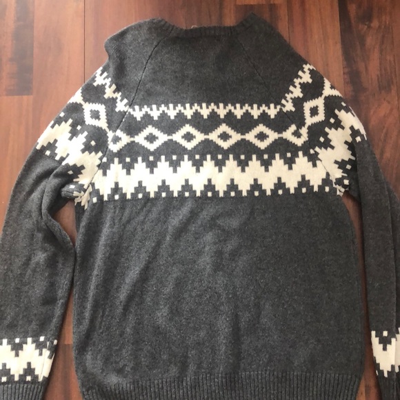 Saks Fifth Avenue NWT lightweight sweater - Picture 8 of 8